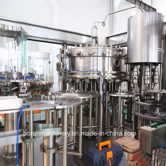 (SERIE DCGF) Riempitrice automatica per bibite gassate